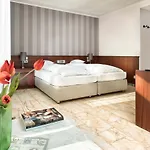 Harheimer Hof Hotel 4*