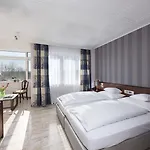 Harheimer Hof 4*