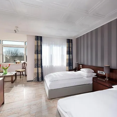 Harheimer Hof Hotell